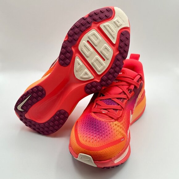 Women's Nike Vomero 18 Ember Glow Gradient Red Sneakers Size 5.5 HQ2585-800 NEW - Picture 6 of 10